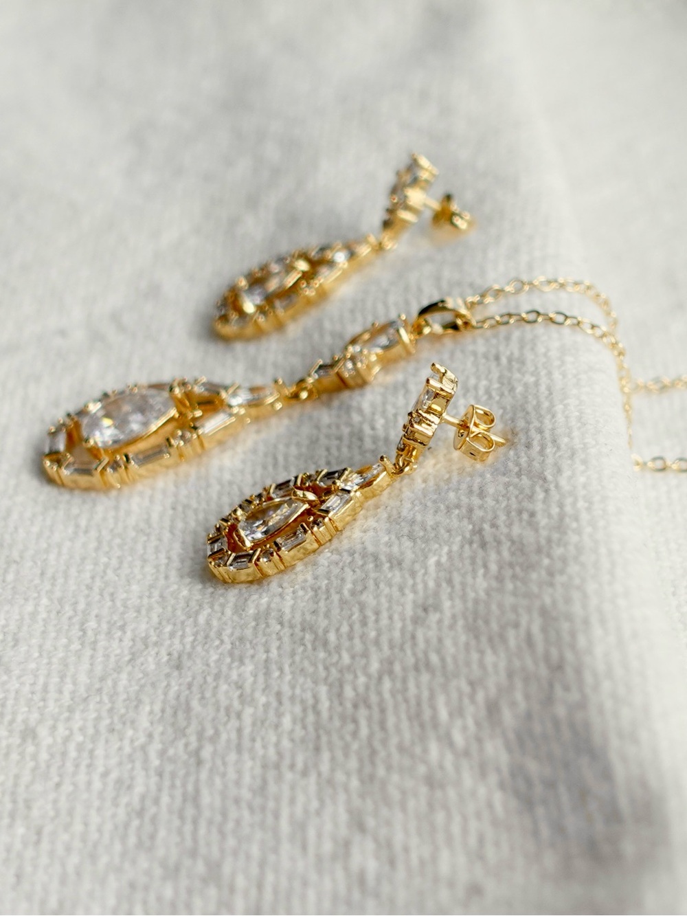NWT Baguette Cubic Zirconia Gold
Filled Necklace set | White - Picture 4 of 5